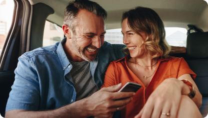 Foto de casal abraçados
